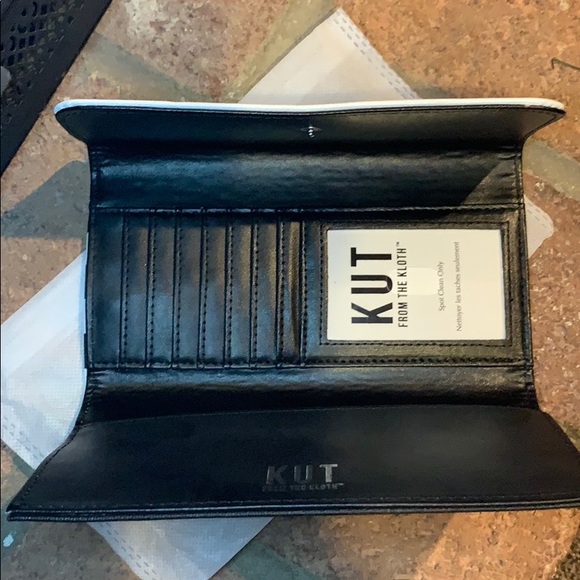 Kut from the Kloth • black + white striped wallet - Picture 2 of 3